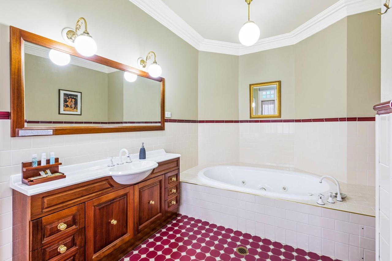 Bethany Manor B&B, Call Us For Cheapest Rates Леура Екстериор снимка