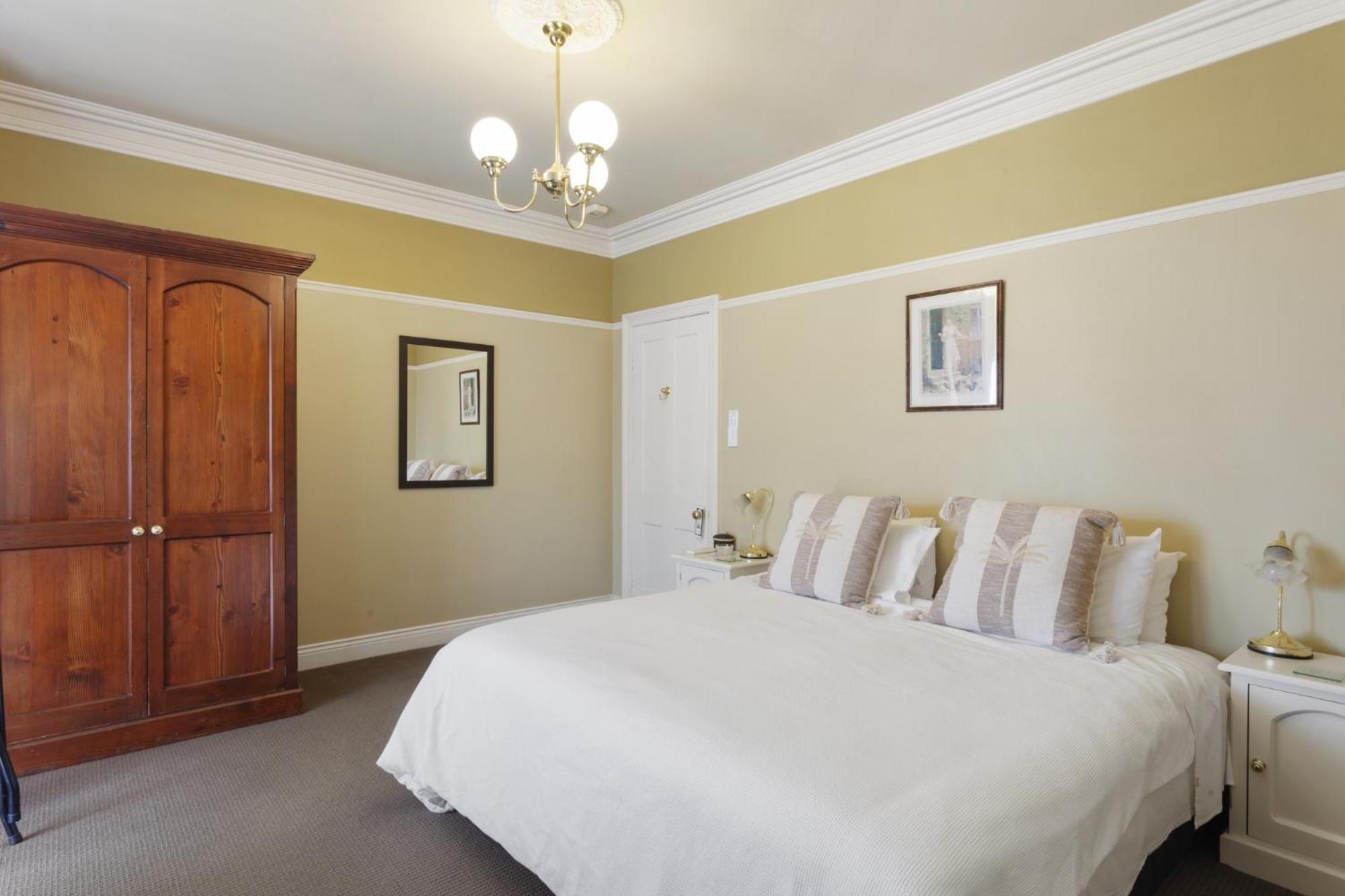 Bethany Manor B&B, Call Us For Cheapest Rates Леура Екстериор снимка